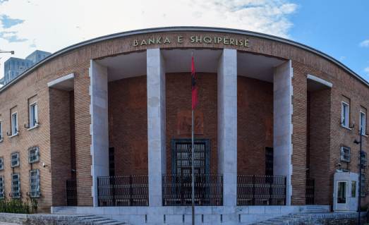 BSH do hedhe ne treg kartemonedhen 10 mije leke: Si do duket dhe kur del